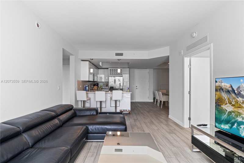 999 SW 1st Ave # 3307, Miami FL 33130