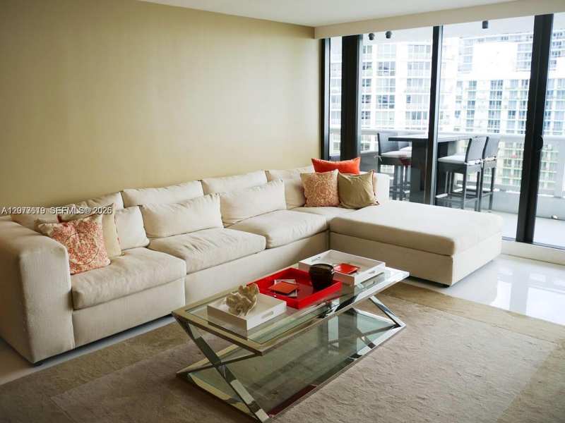 1717 N Bayshore Dr # 3847, Miami FL 33132