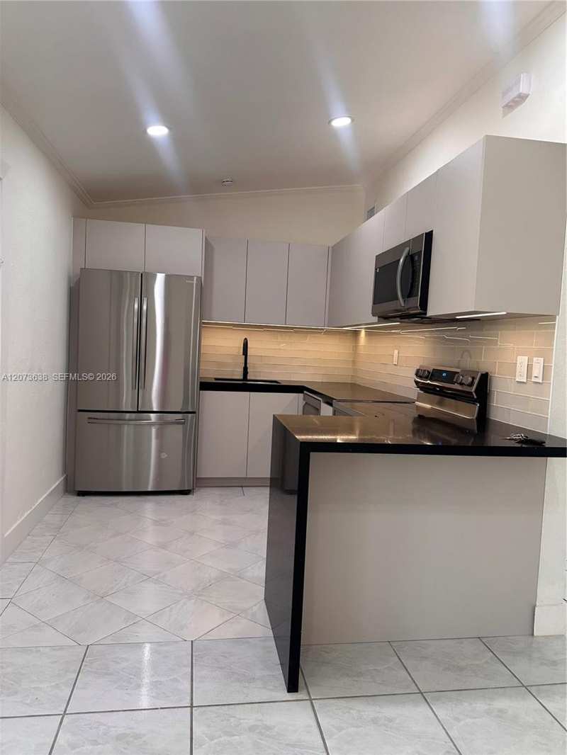 17521 NE 4th Ave, Miami FL 33162