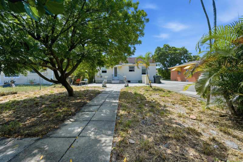 1214 N C Street, FL 33460