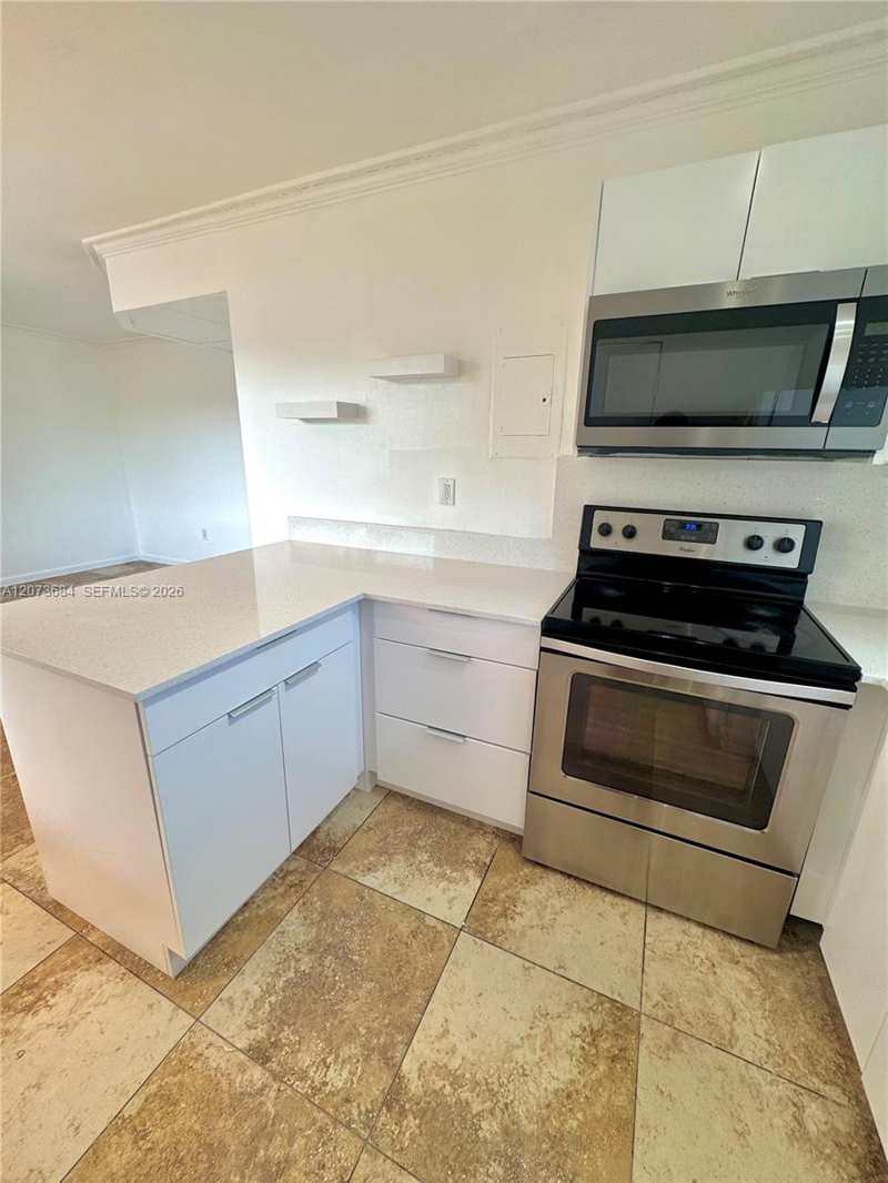 1020 SW 7 th # 9, Miami FL 33130