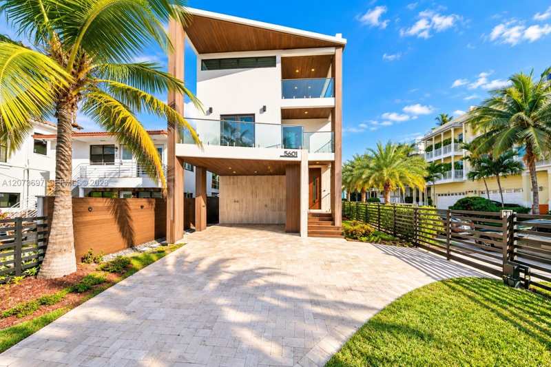5601 N Ocean Dr, Hollywood FL 33019