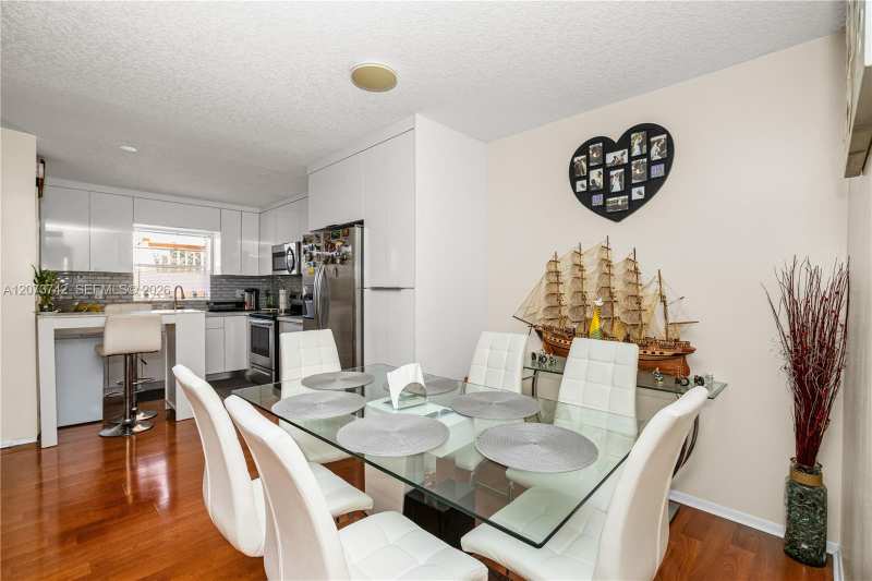 5300 Washington St # E209, Hollywood FL 33021