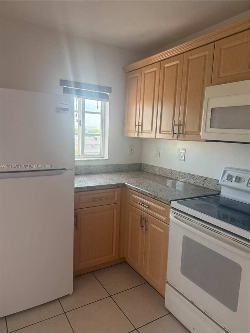 21 E 3rd St # 507, Hialeah FL 33010