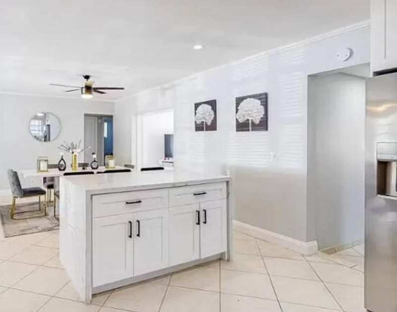 924 Johnson Street, Hollywood FL 33019