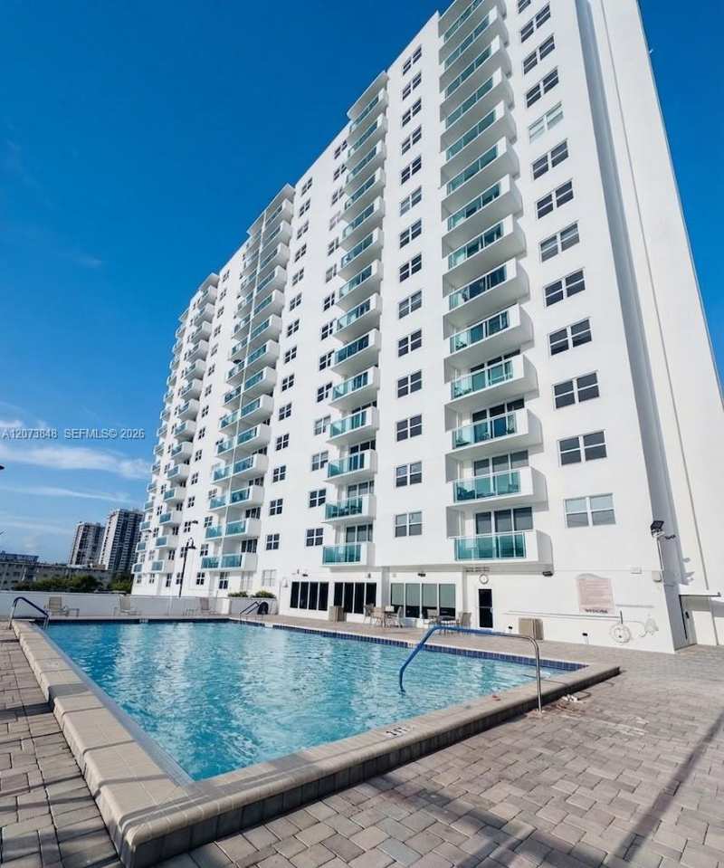 3000 S Ocean Dr # 1218, Hollywood FL 33019