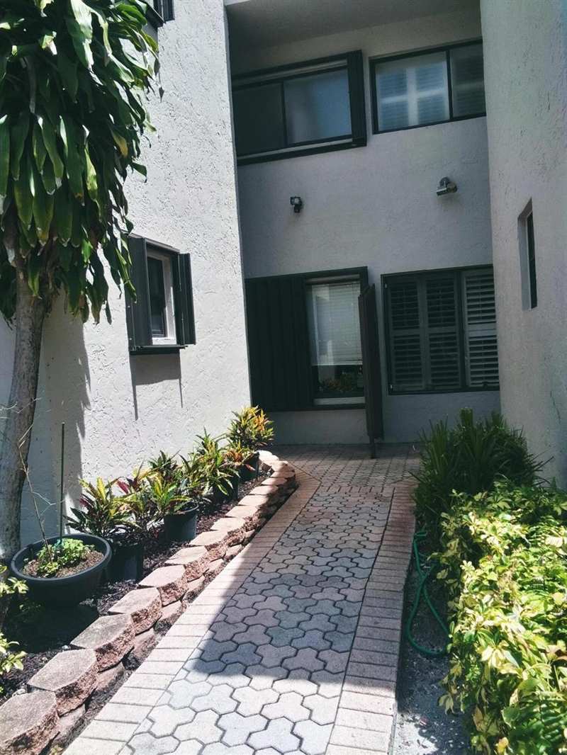 9727 N New River Canal Road # 629, Plantation FL 33324