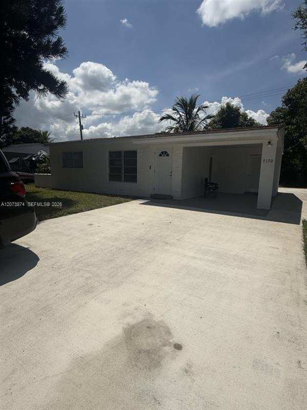 7170 Custer St, Hollywood FL 33024