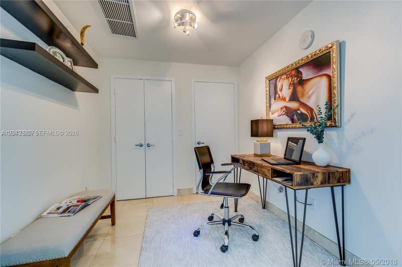 888 Biscayne Blvd # 2403, Miami FL 33132