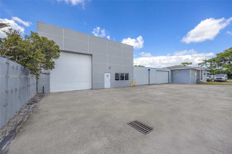7601 NW 6th Ct, Miami FL 33150