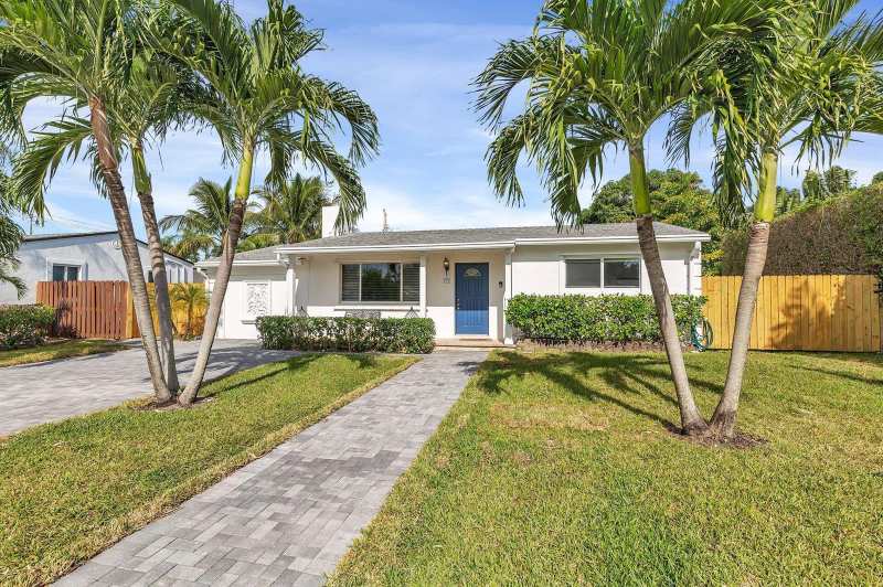 375 Leigh Road, West Palm Beach FL 33405