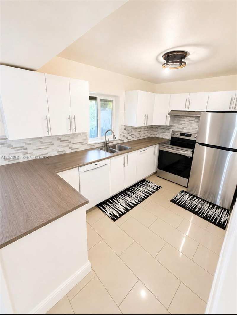 4240 NW 21st St # 130, Lauderhill FL 33313