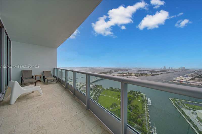 900 Biscayne Blvd # 5203, Miami FL 33132
