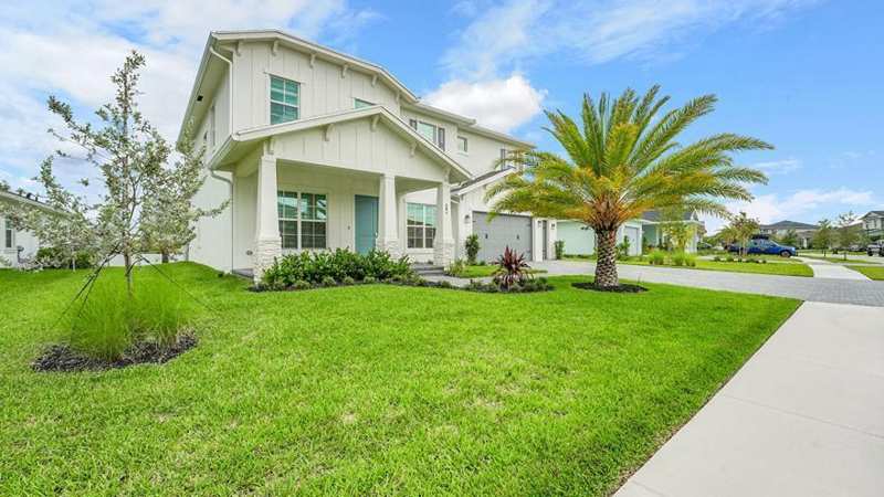 601 Hookline Circle, Loxahatchee FL 33470