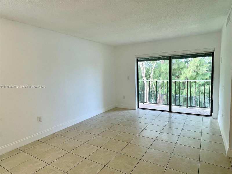 7415 SW 152nd Ave # 208, Miami FL 33193