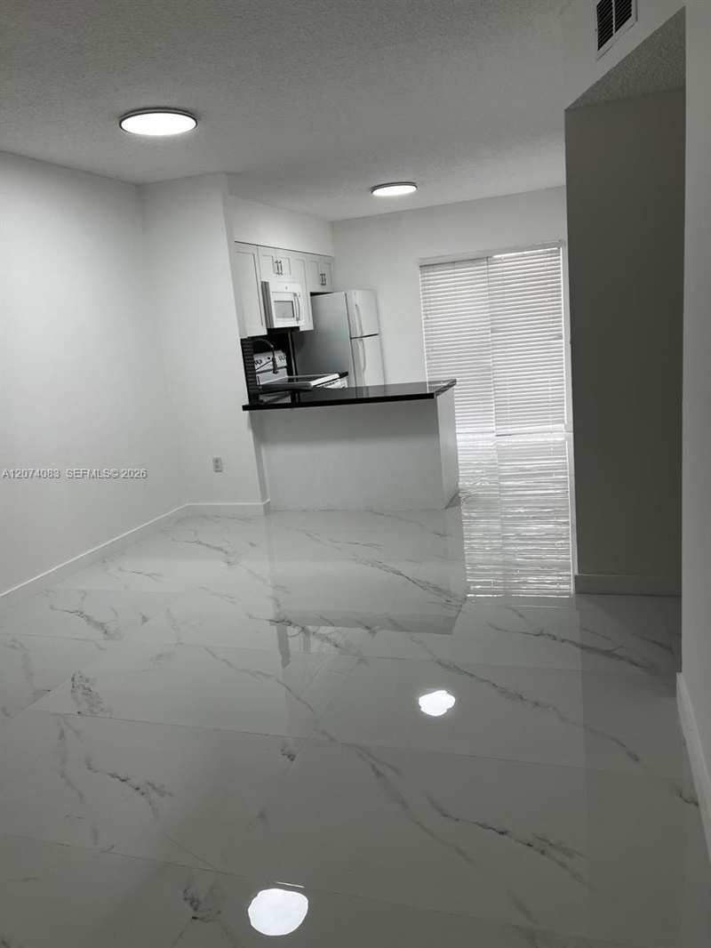 5560 W 21st Ct # 108, Hialeah FL 33016