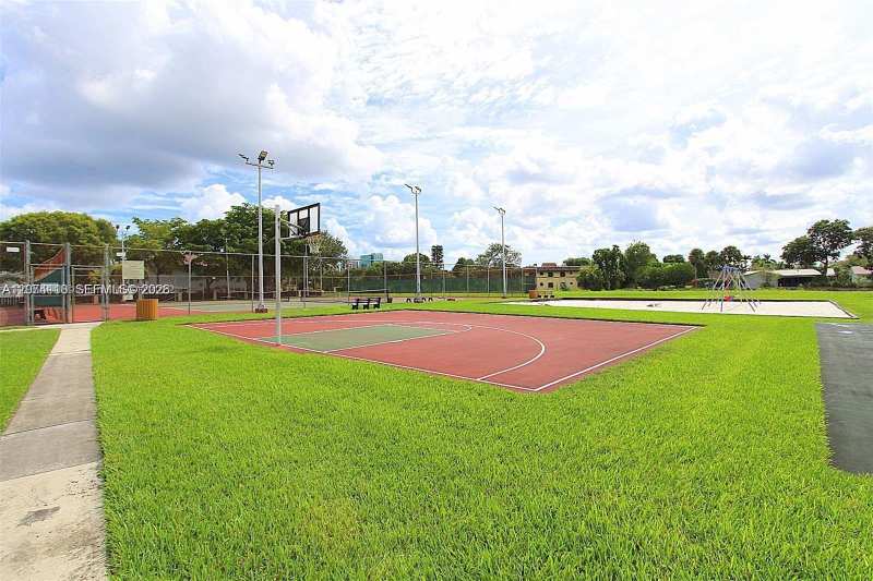 7900 Camino Cir # 403, Miami FL 33143