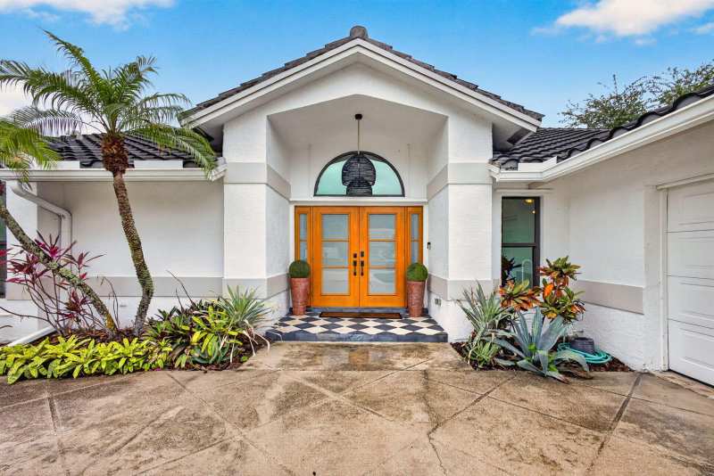 12897 LA ROCHELLE Circle, Palm Beach Gardens FL 33410