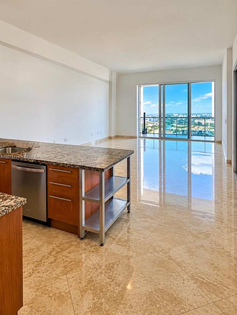 185 SW 7th St # 4303, Miami FL 33130