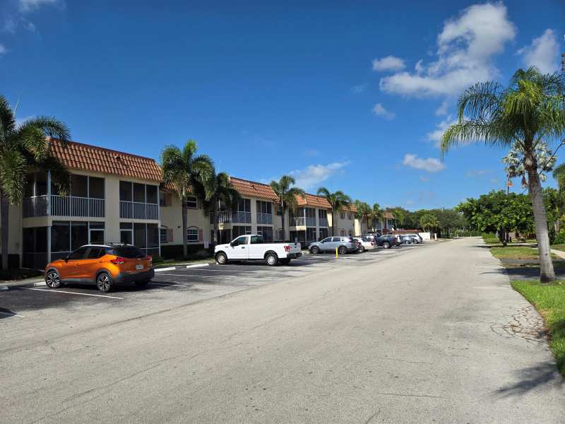 101 E McNab Road # 217, Pompano Beach FL 33060