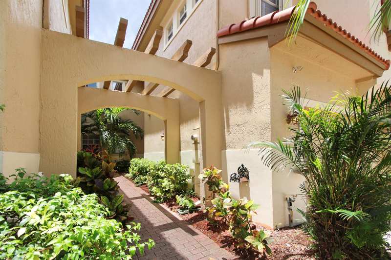 5794 NW 119TH Terrace, Coral Springs FL 33076