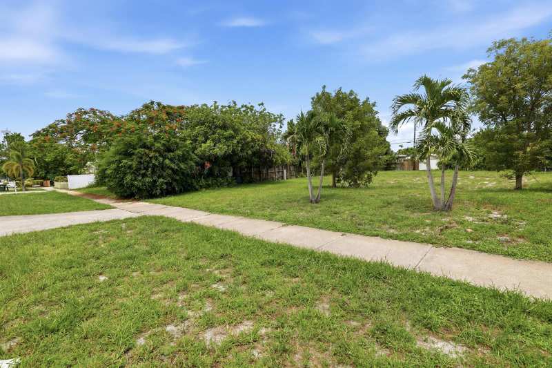 233 S SWINTON Avenue, Delray Beach FL 33444