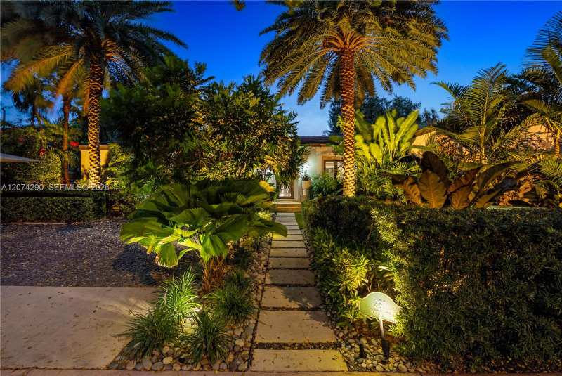 231 Fluvia Ave, Coral Gables FL 33134
