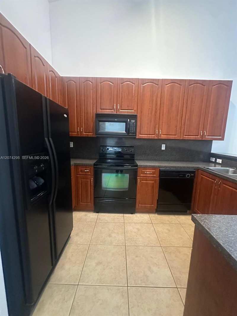 3372 NE 11th Dr # 3372, Homestead FL 33033