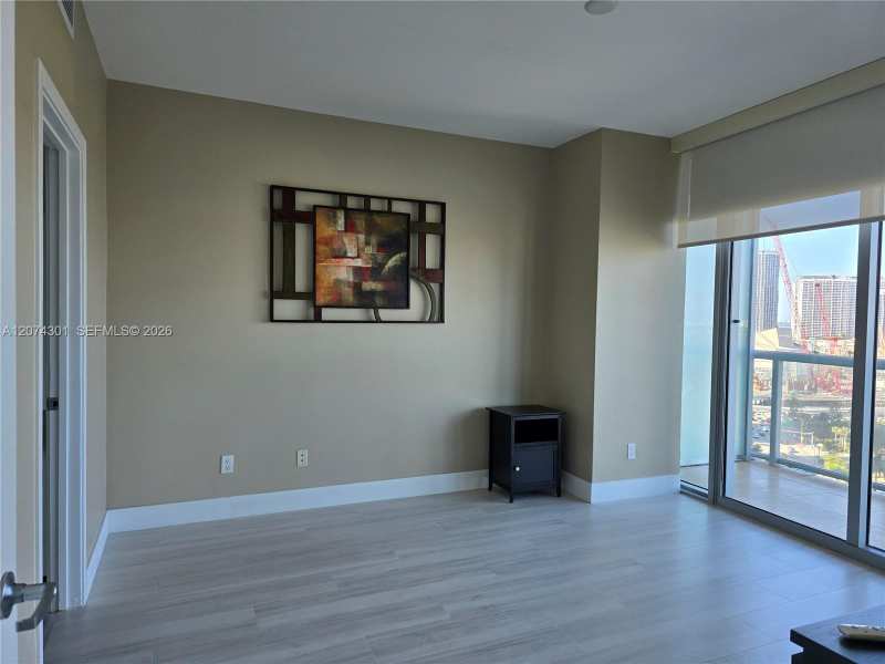 888 Biscayne Blvd # 1610, Miami FL 33132