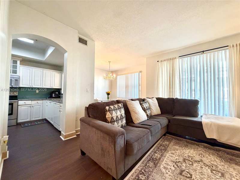 8964 W Flagler St # 107, Miami FL 33174