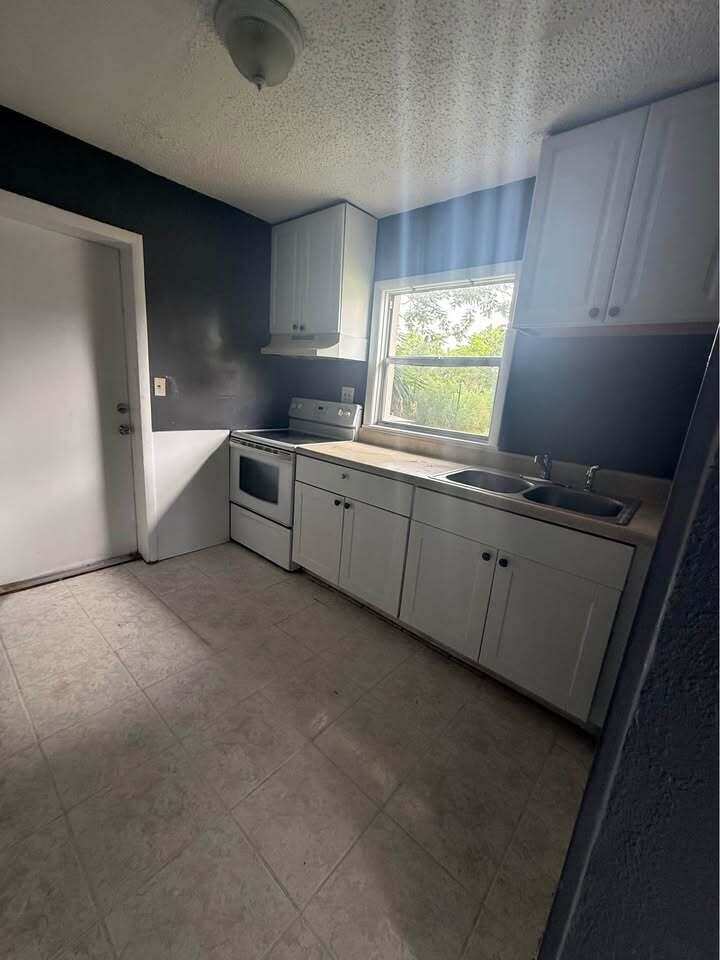 2960 CHICKAMAUGA Avenue, FL 33409