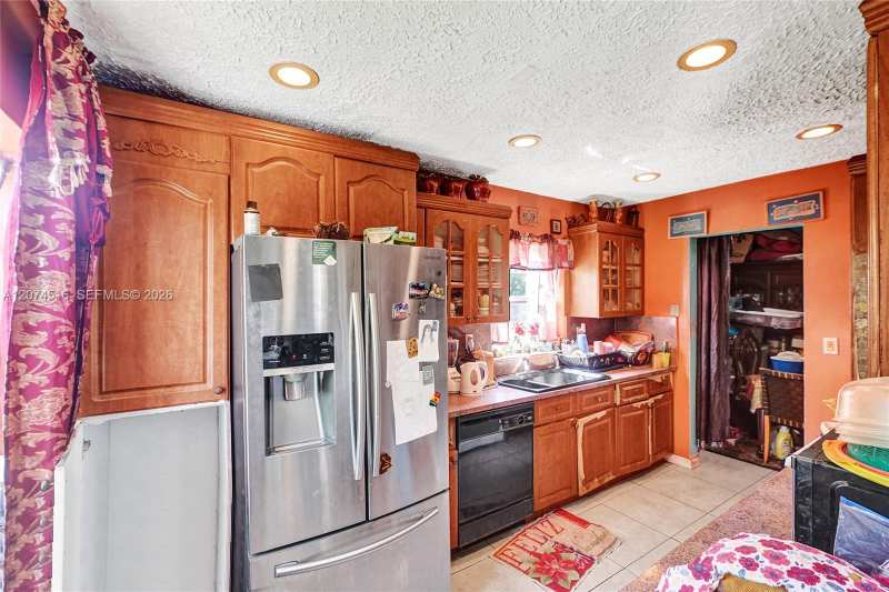 102 NE 206th Ter, Miami Gardens FL 33179