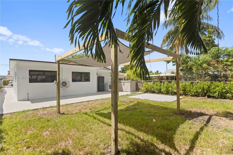 3125 NW 21st Ct # 01, Miami FL 33142