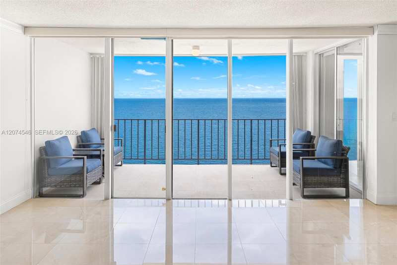 881 Ocean Dr # 16F, Key Biscayne FL 33149