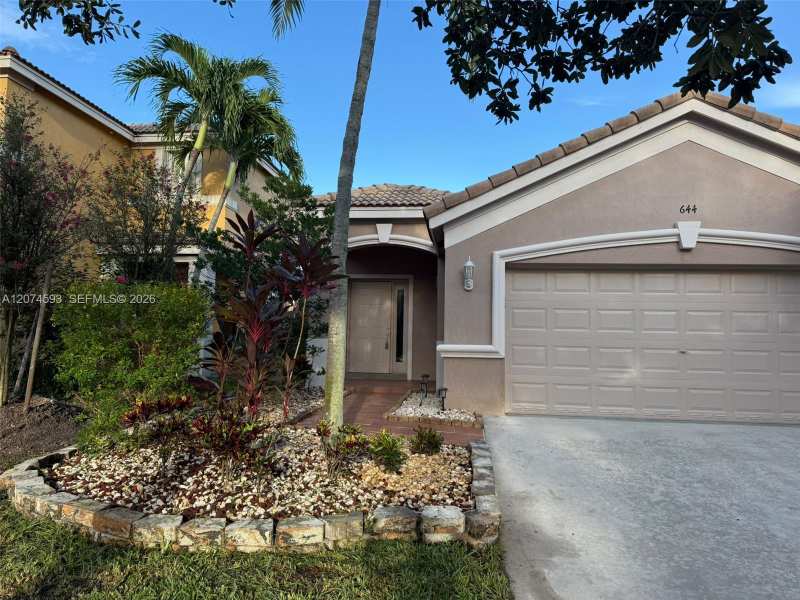 644 Conservation Dr, Weston FL 33327