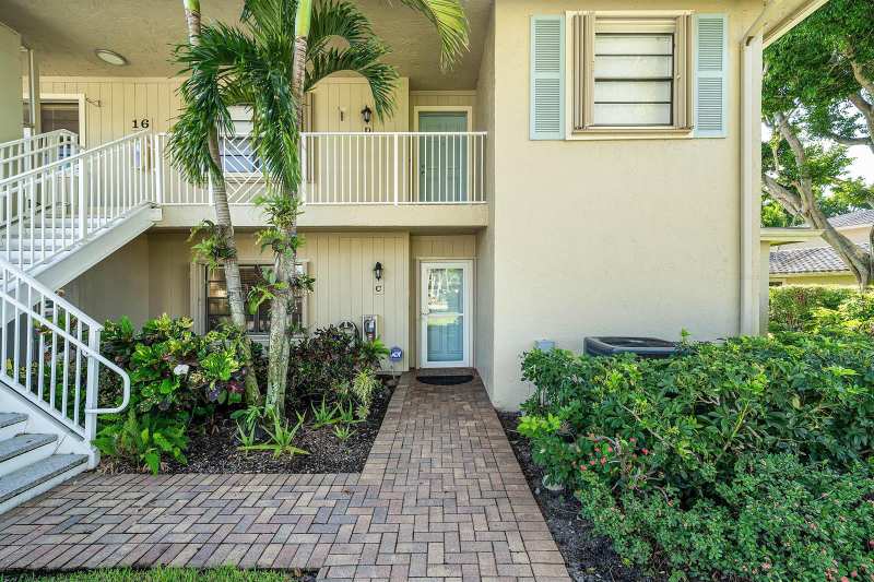 16 WESTGATE Lane # 16C, Boynton Beach FL 33436