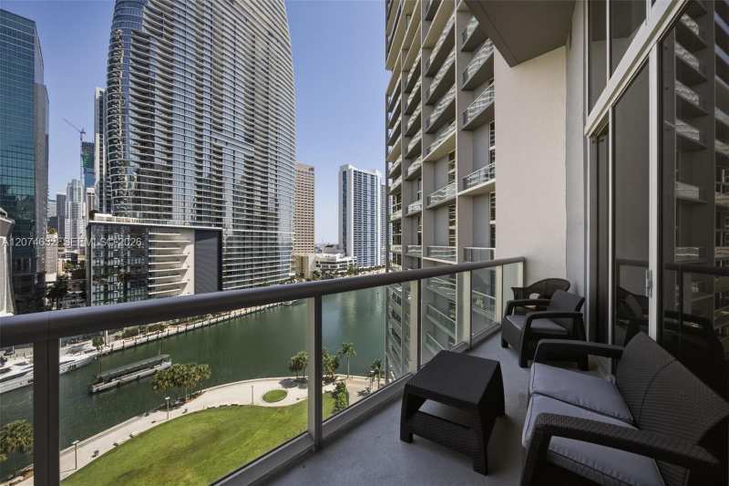 475 Brickell Ave # 1412, Miami FL 33131