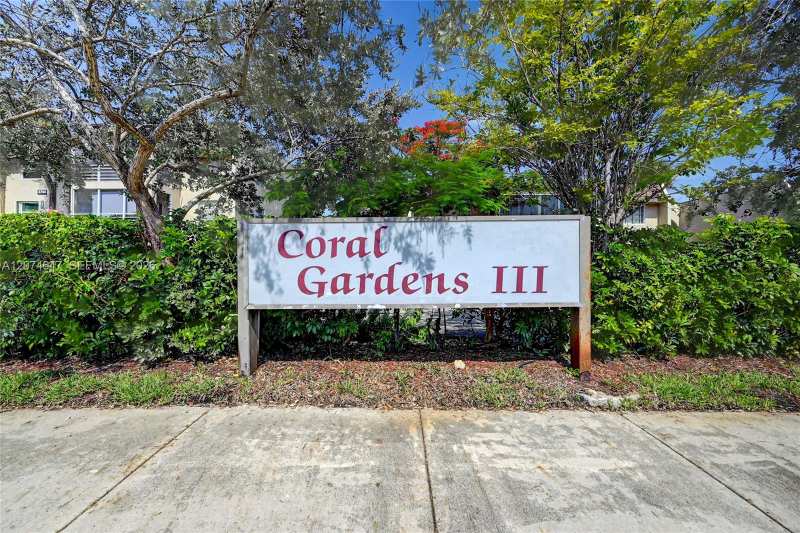 2700 Riverside Dr # B, Coral Springs FL 33065