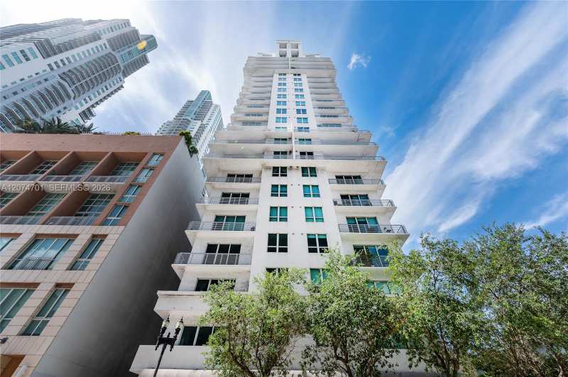 234 NE 3rd St # 1703, Miami FL 33132