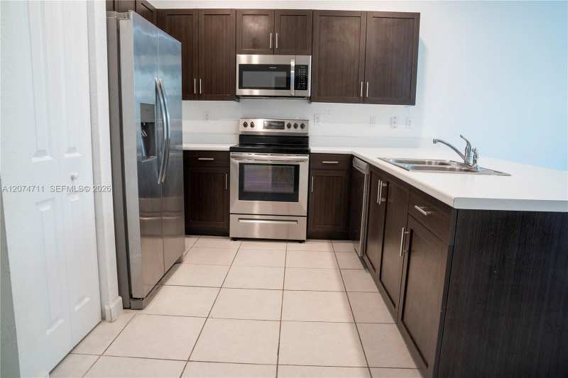 2683 SE 19th St, Homestead FL 33035