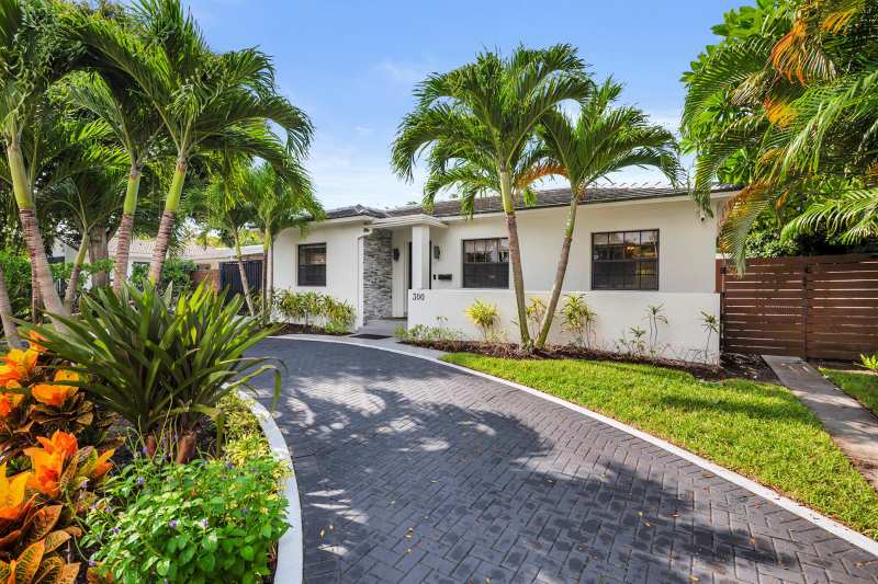300 35th Street, West Palm Beach FL 33407