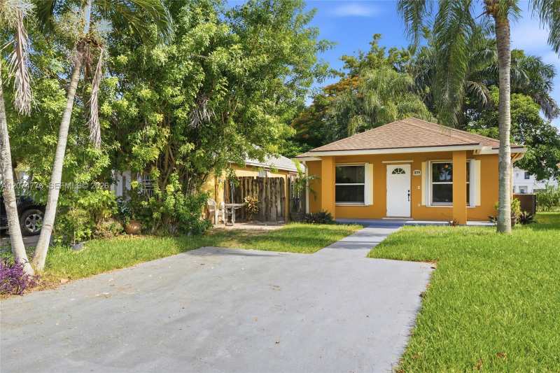 879 SW 10th St # 0, Florida City FL 33034