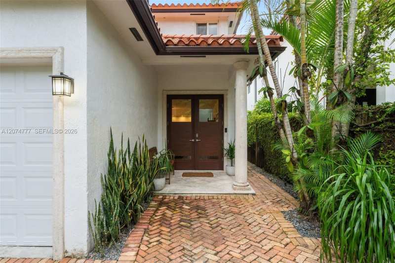 3068 Shipping Avenue, Coconut Grove FL 33133