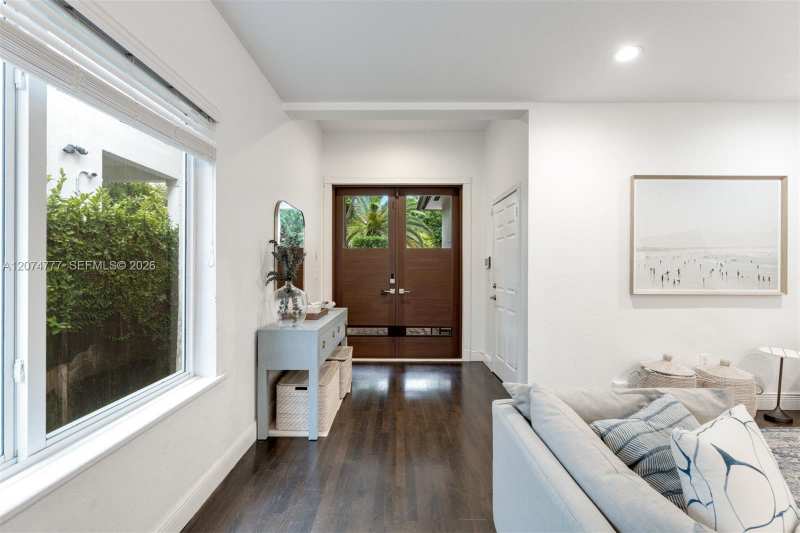 3068 Shipping Avenue, Coconut Grove FL 33133