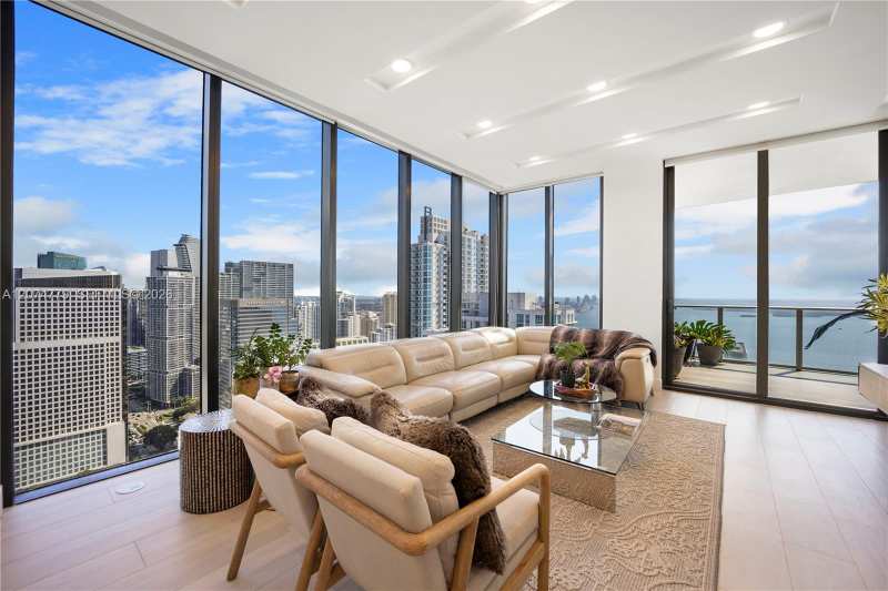 1010 Brickell Ave # 4701, Miami FL 33131