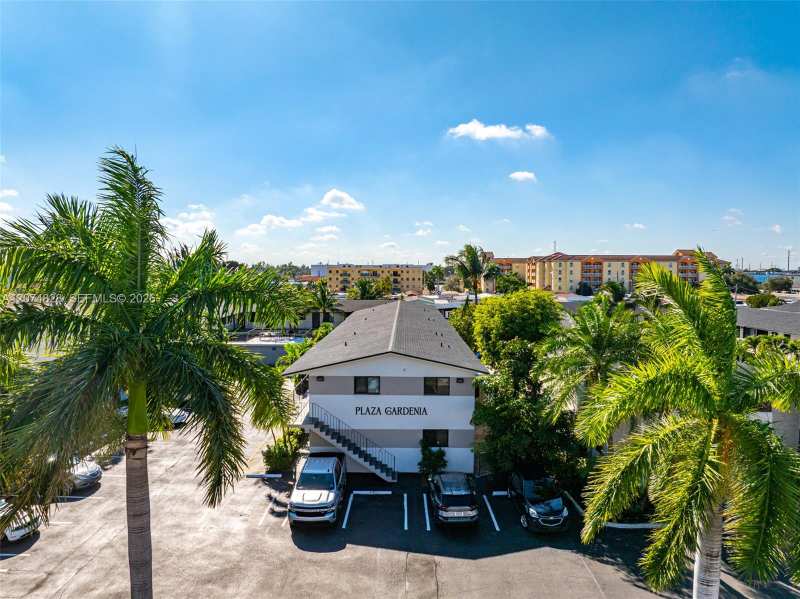 1345 W 28th St # 12, Hialeah FL 33010