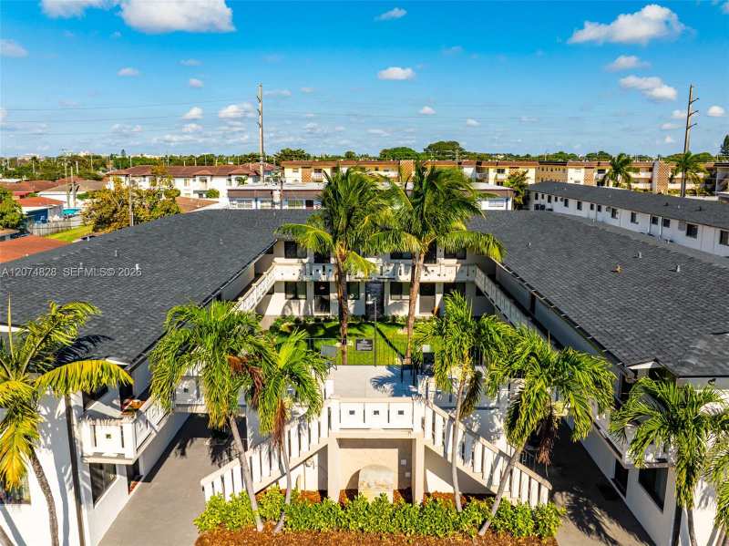 1345 W 28th St # 12, Hialeah FL 33010