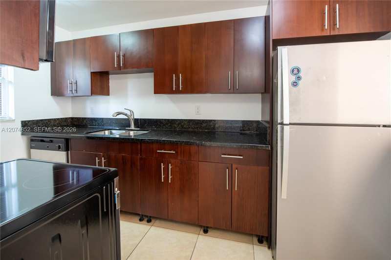 4147 Stirling Rd # 406, Dania Beach FL 33314