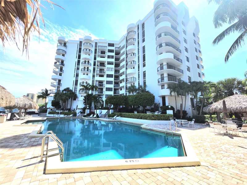 1361 S Ocean Boulevard # 1006, Pompano Beach FL 33062