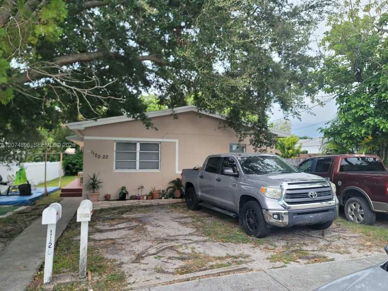 1120 NE 111th St, Miami FL 33161
